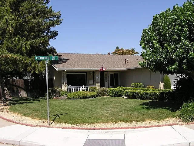 5404 Charlotte Way photo 1