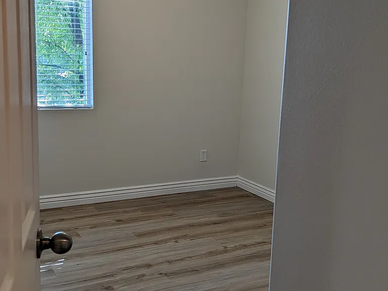 117 E Calbourne Ln #I5 — Photo 11