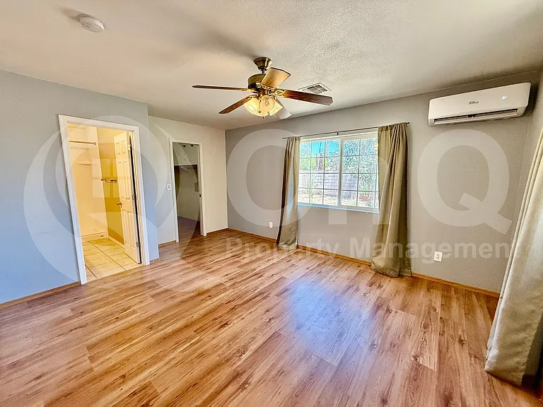 2933 S Extension Rd — Photo 12