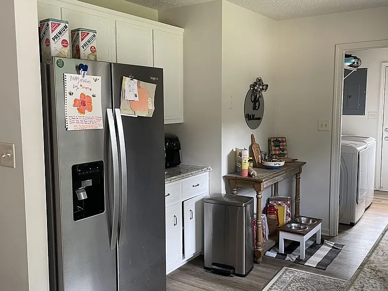 611 Woodhaven Dr — Photo 12