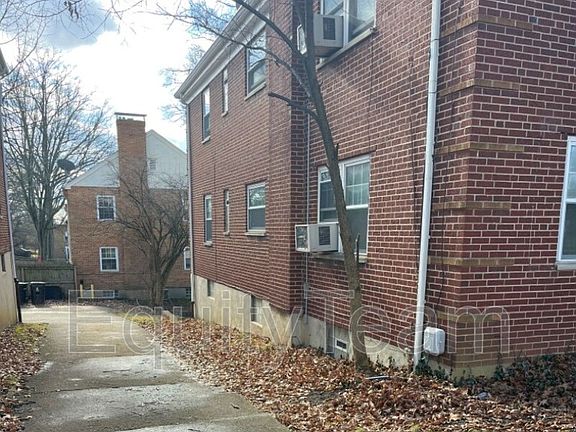 2nd image of 2769 Losantiville Ave APT 3