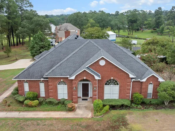 210 Lavender Ln, Longview, TX 75605