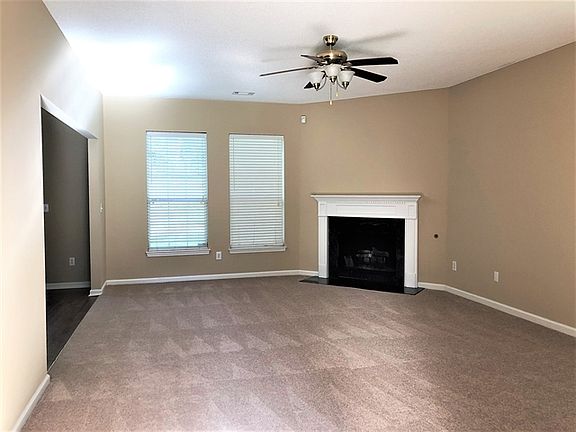 4th image of 180 Hainsworth Dr