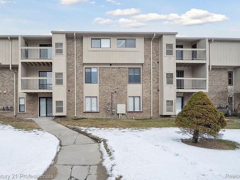 30535 W Forteen Mile Rd APT 20, Farmington Hills