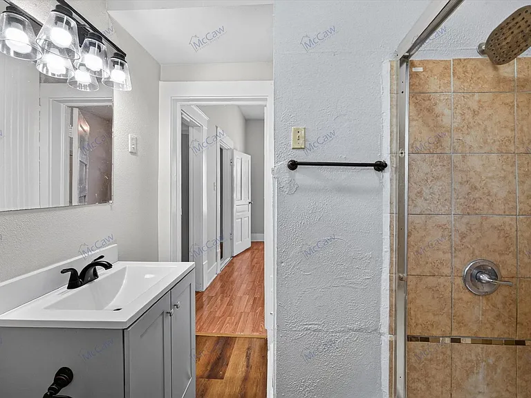 419 N Grand Ave #A — Photo 14