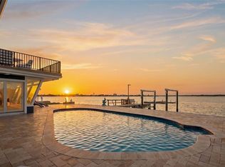 16123 6th St E, Redington Beach, FL 33708
