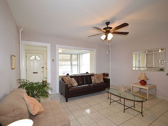 4th image of 30-18 47th St