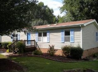5504 Bridgeway Dr, Greensboro, NC 27406