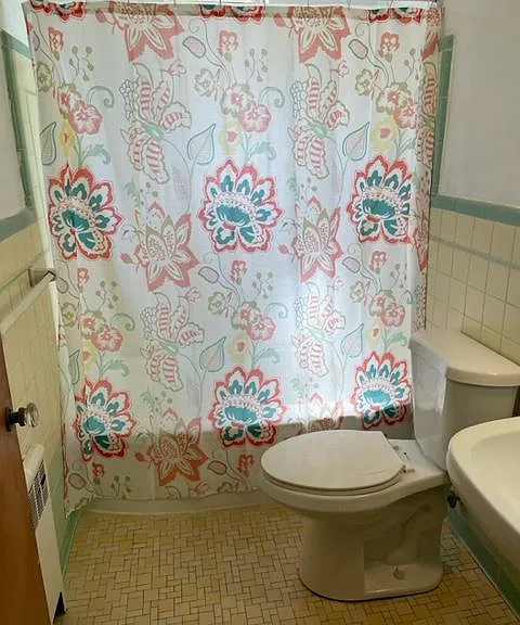 1119 Amsterdam Rd #4 — Photo 3