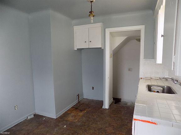 2nd image of 16038 Eastburn St
