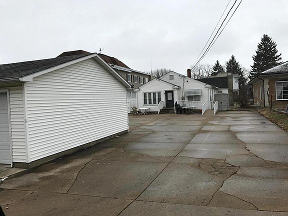 5th image of 408 E Court St