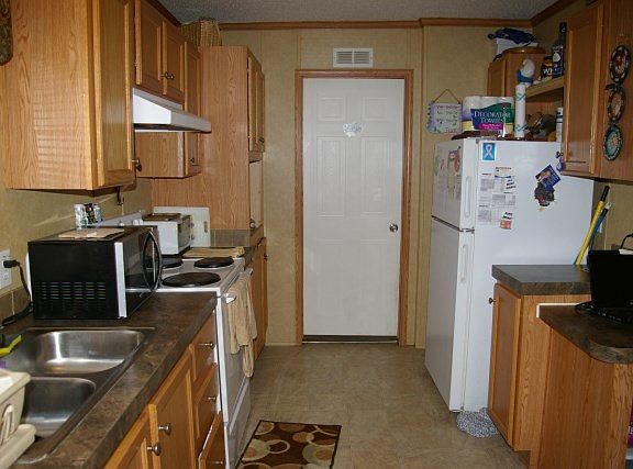 4th image of 2001 Live Oak Ln
