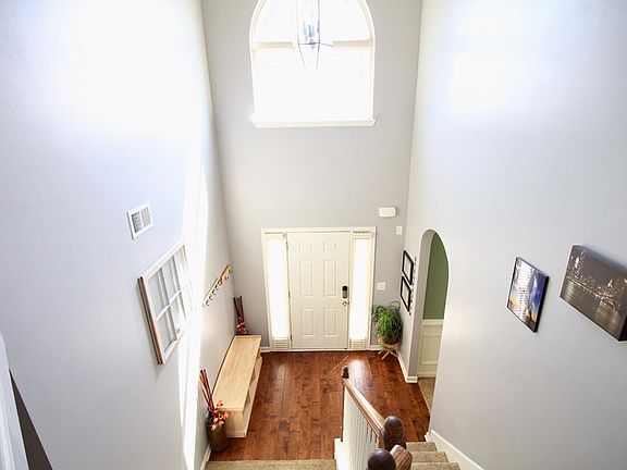 3rd image of 7273 Roundstone Dr