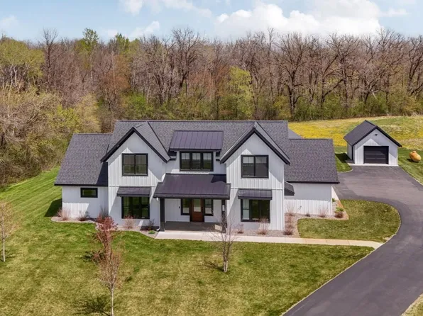 504 Northern Meadows Ln, Sartell, MN 56377