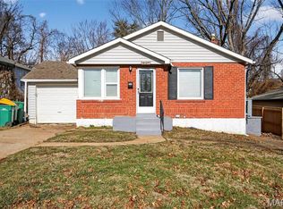 8129 Titus Rd, Saint Louis, MO 63114