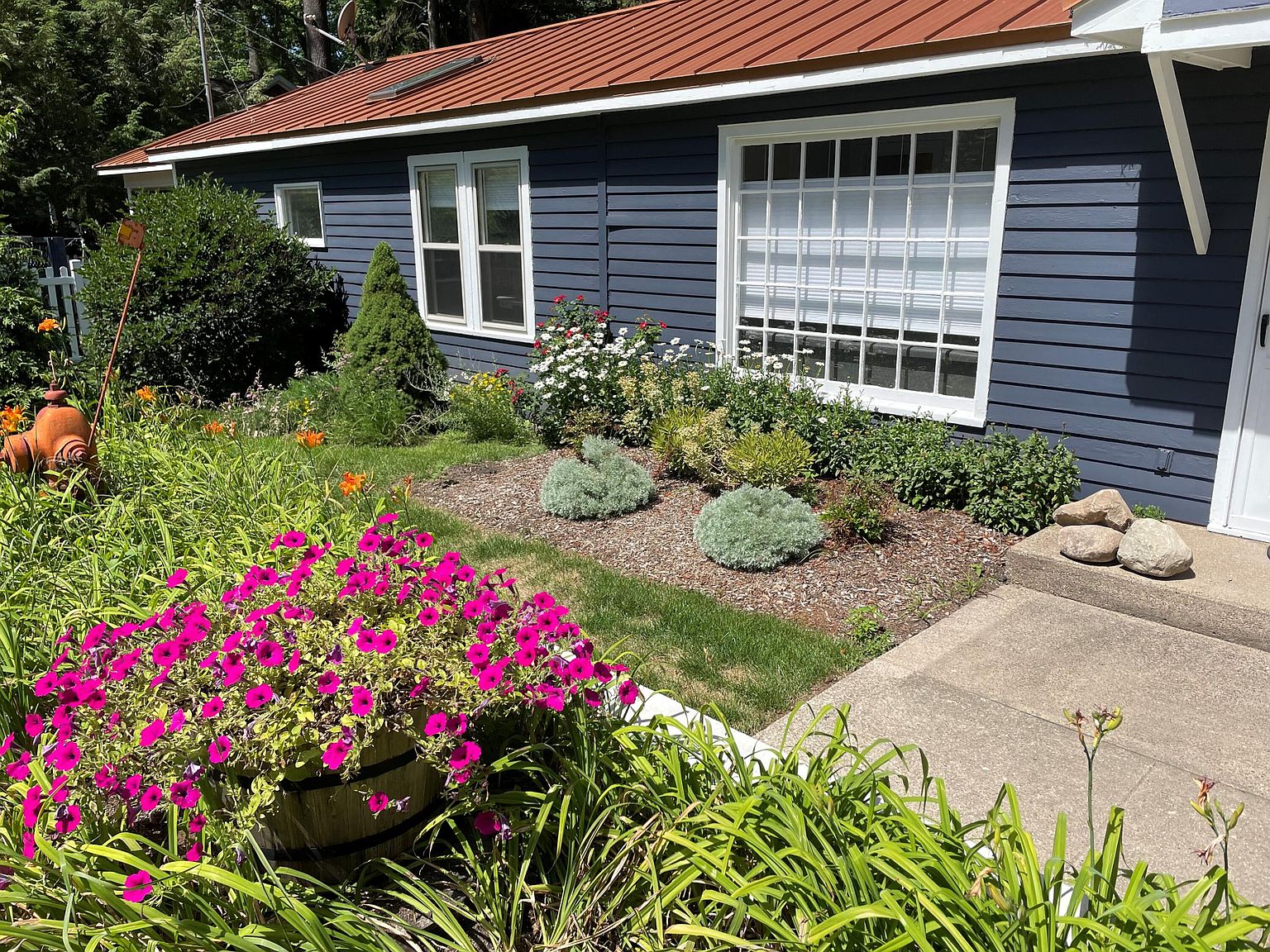 16030 Lakeshore Rd, Union Pier, MI 49129 Zillow