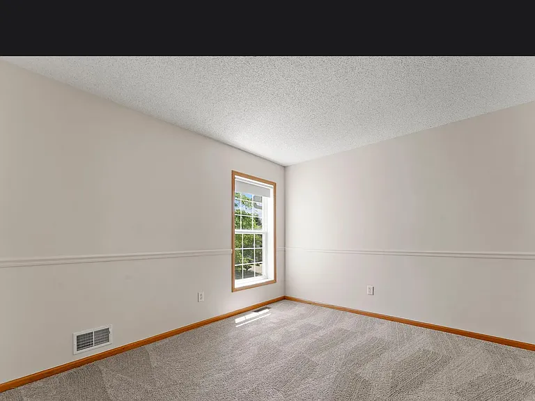 Bluff Heights Trl SE — Photo 1