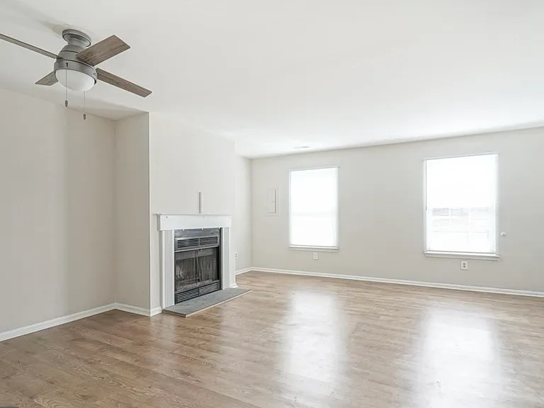 1508 Huntingdon Mews — Photo 8