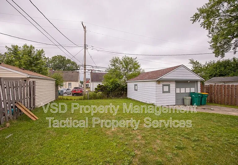 19268 Stafford Ave — Photo 3
