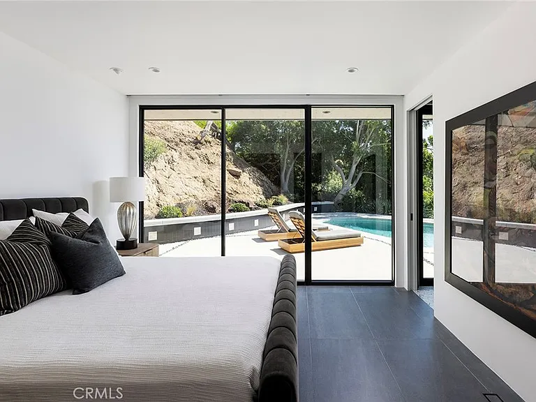 9015 Alto Cedro Dr — Photo 34