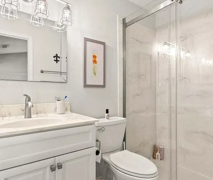 541 W Short St #14 — Photo 22
