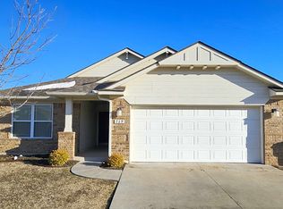 719 Mossy Rd, Norman, OK 73069