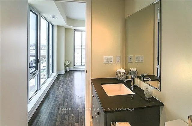 565 Wilson Ave #702W — Photo 12