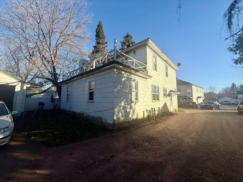 Building Photo 3