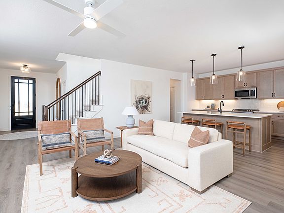 Devonshire - McKellar Interior Image 3