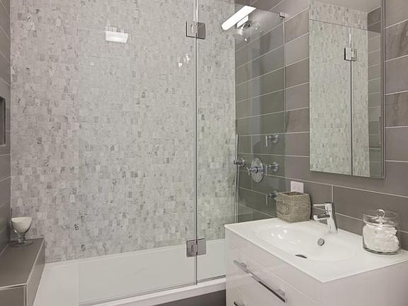 4th image of 407 E 58th St