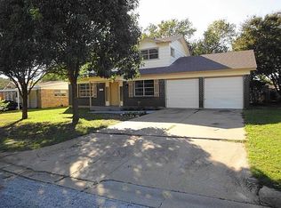412 Thompson Dr, Saginaw, TX 76179