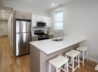827 W Roscoe St APT 2F, Chicago, IL 60657