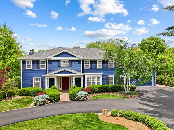 2780 Walsh Rd, Cincinnati, OH 45208