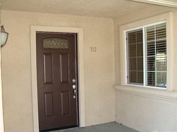 3rd image of 712 Kate Ln