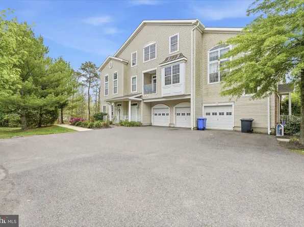 26 Farrah Dr, Manahawkin, NJ 08050