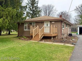 5036 Beecher Rd, Flint, MI 48532