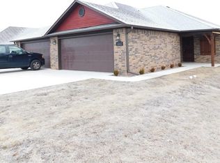 1202 Springhill Rd, Barling, AR 72923