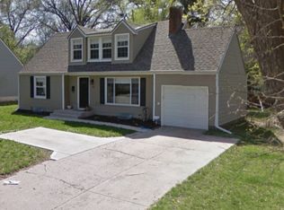 7136 Mission Rd, Prairie Village, KS 66208