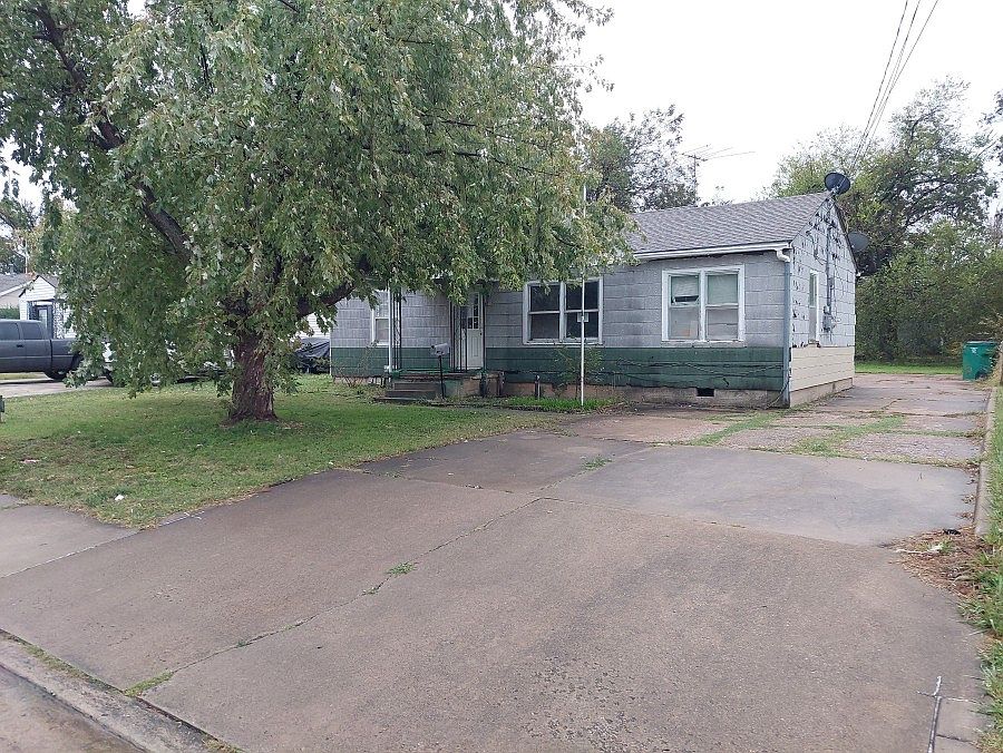 2nd image of 1404 SW 54th St