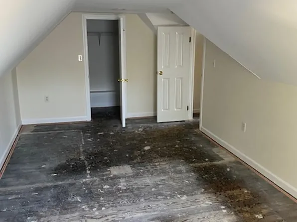 (undisclosed Address), Shelton, CT 06484