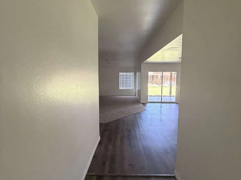 11104 Sonoma Creek Ct — Photo 2