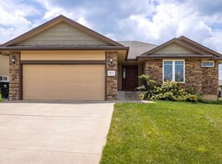 6021 SW 44th St, Topeka, KS 66610