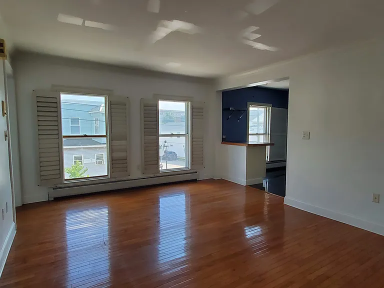 537 Islington St #2 — Photo 5