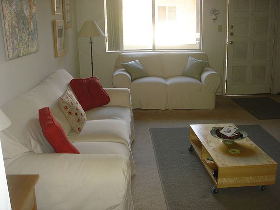 2nd image of 12157 Moorpark St APT 207