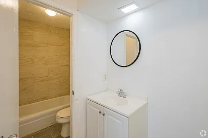 404 SW 26th St — Photo 28
