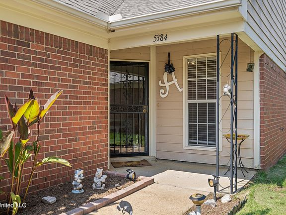 3rd image of 5384 Payton Dr W