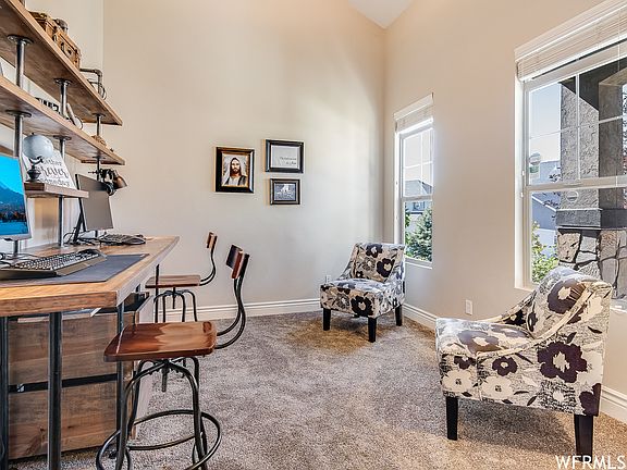 4th image of 2023 W Woodview Dr