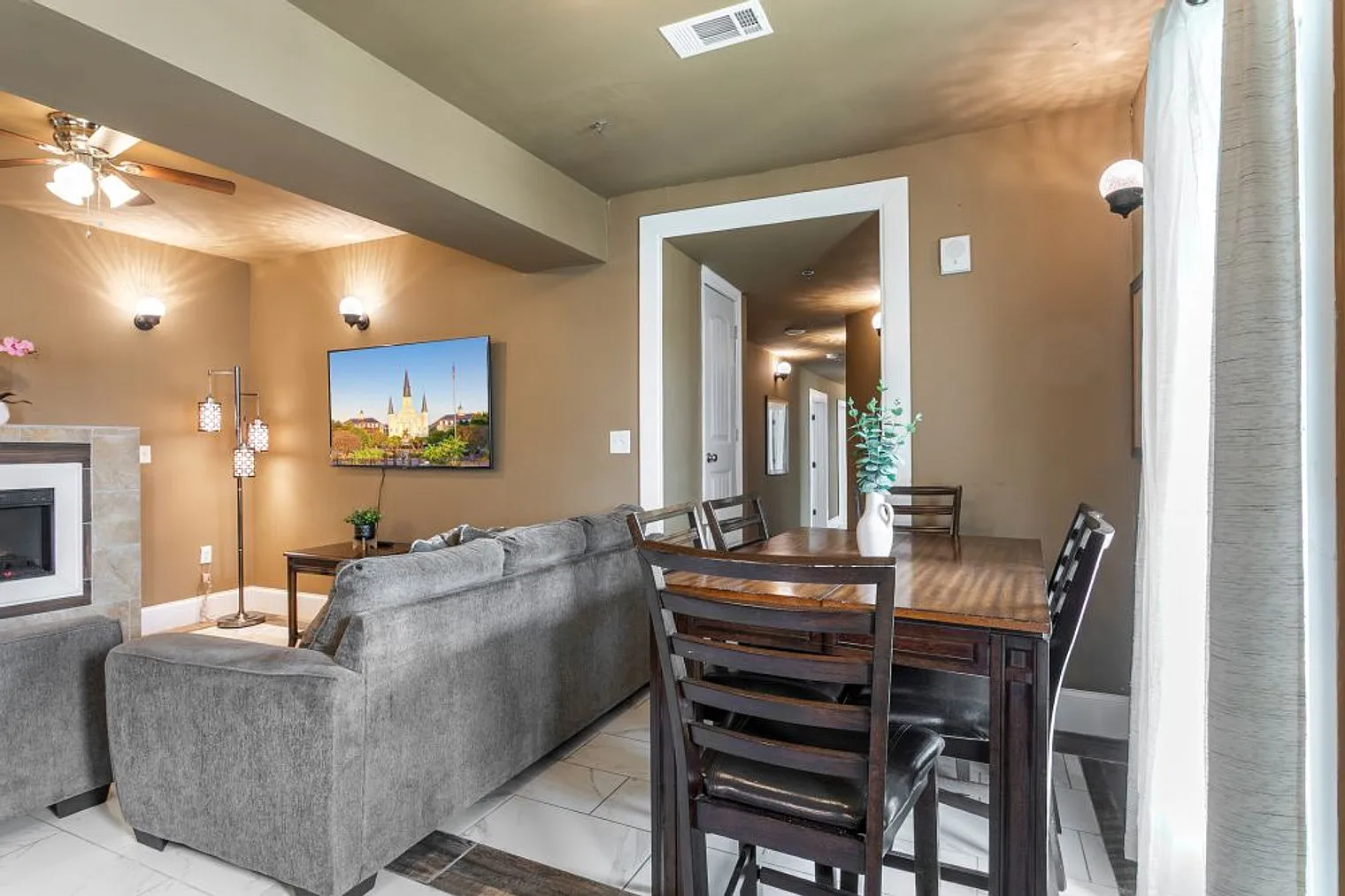 3 bed, 2.0 bath, 1797 sqft, $7,337 — Photo 3