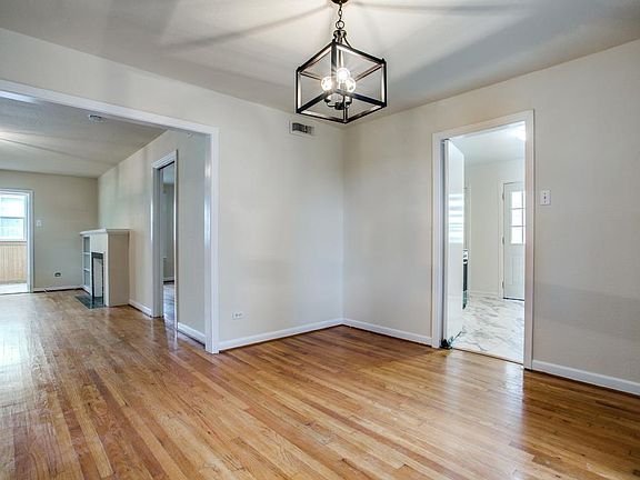 2nd image of 304 Funston Pl #302