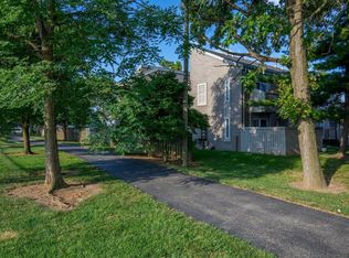 915 Quay Ave #915F, Grandview, OH 43212